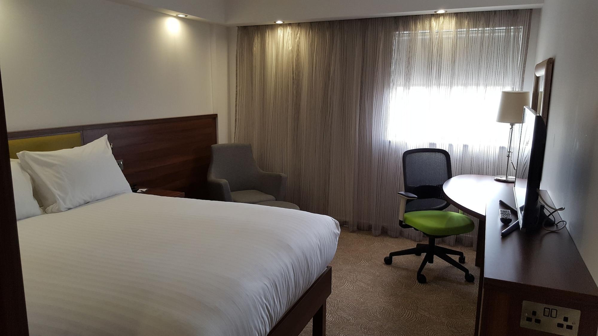 Hampton By Hilton Corby Hotel Exterior photo
